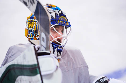 Målvakten Jhonas Enroth på Sveriges ishockeylandslags