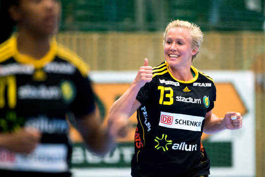 Sävehofs Elin Karlsson jublar