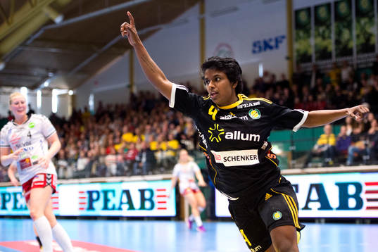 Sävehofs Louise Sand jublar