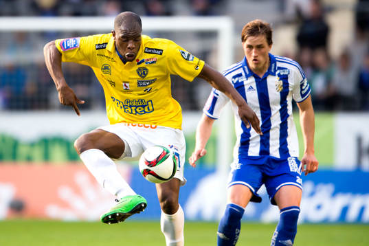 Falkenbergs Hakeem Araba och IFK Göteborgs Thomas Rogne