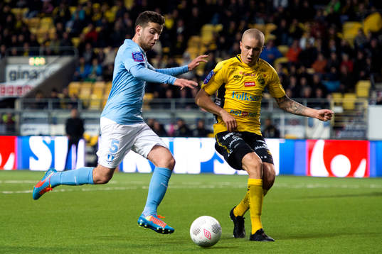 Malmö FFs Erdal Rakip och Elfsborgs Sebastian Holmén