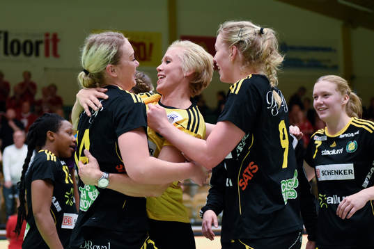 Sävehofs Linnea Pettersson, Elin Karlsson och Julia