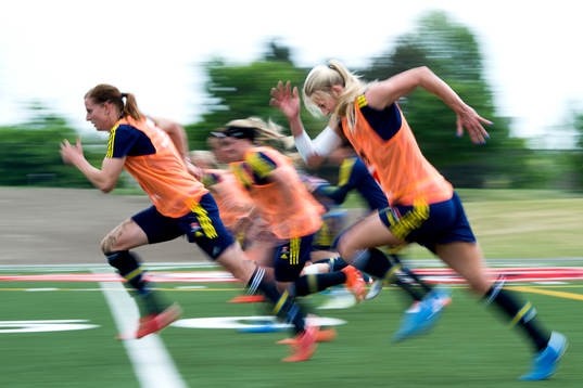 Sveriges Lotta Schelin och Sofia Jakobsson