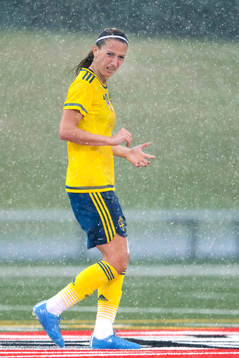 Sveriges Kosovare Asllani