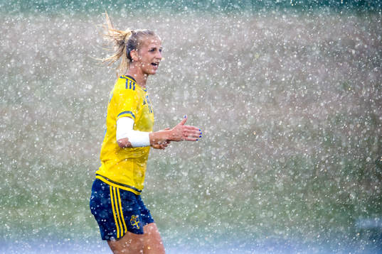 Sveriges Sofia Jakobsson i regnet