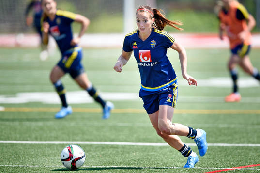Sveriges Kosovare Asllani