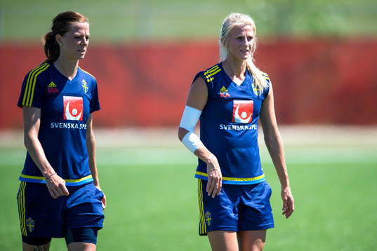 Sveriges Lotta Schelin och Sofia Jakobsson