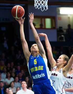 Sveriges Danielle Hamilton-Carter och Lettlands Ieva Kulite