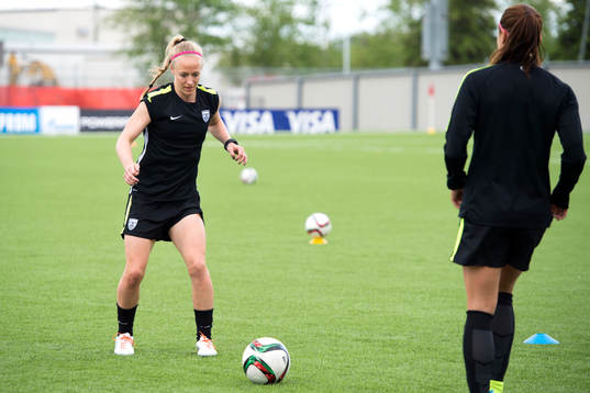 s Becky Sauerbrunn