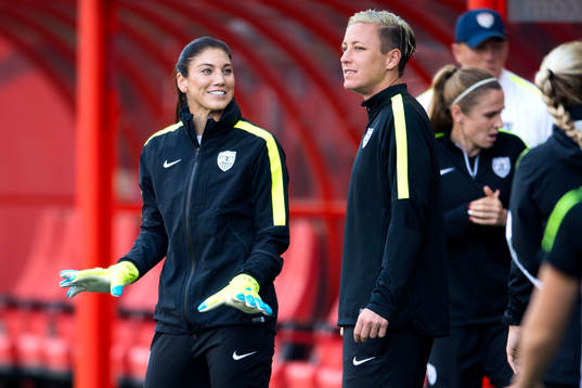 s målvakt Hope Solo och Abby Wambach