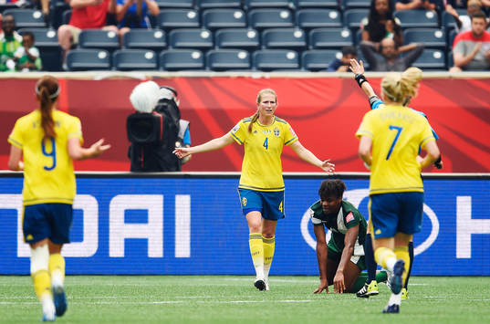 Sveriges Emma Berglund reagerar