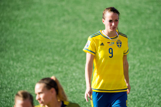 Sveriges Kosovare Asllani deppar