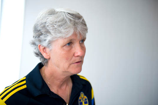 Sveriges förbundskapten Pia Sundhage blir intervjuad