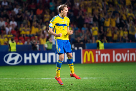 Sveriges Ludwig Augustinsson jublar