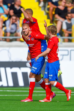 Helsingborgs Robin Simovic firar