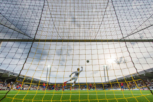 Häckens Alexander Jeremejeff gör 3-2 bakom Helsingborgs