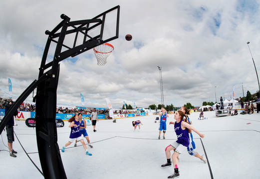 Damfinalen i streetbasket 3x3 mellan Lady Dragons coh Gott