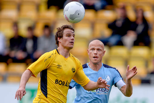 Elfsborgs Henning Hauger och Randers Christian T Keller