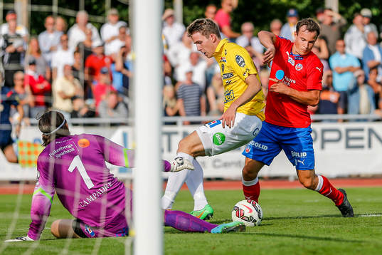 Falkenbergs målvakt Otto Martler och Adam Eriksson