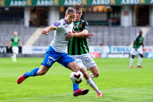 Värnamos Oskar Johansson och GAIS Arnar Bragi Bergsson