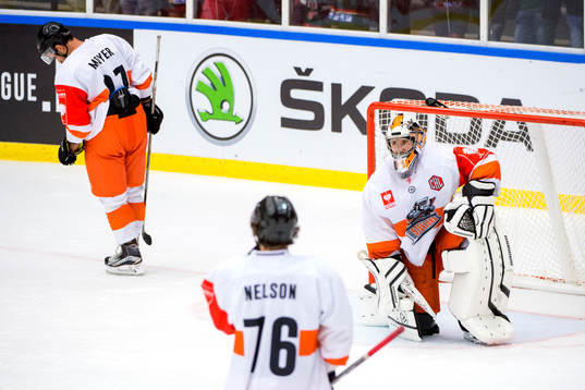Sheffield Steelers målvakt Tyler Plante deppar