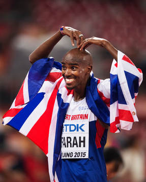 Storbritanniens Mohamed Farah jublar