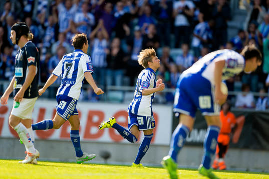  IFK Göteborgs Riku Riski jublar
