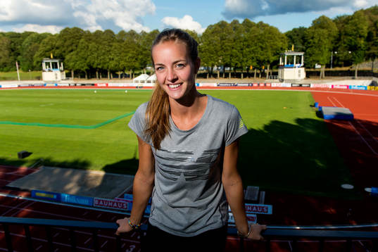 Lovisa Lindh, Sverige