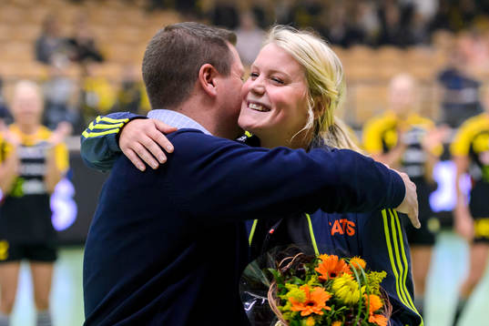 Sävehofs assisterande tränare Ida Odén tilldelas