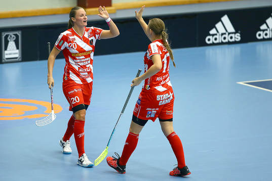 Pixbos Sara Helin och Pixbos Frida Ahlstrand jublar
