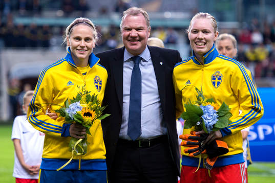a landskamp och målvakt Hedvig Lindahl som spelat flest