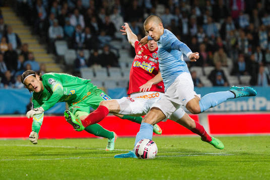 Malmös Vladimir Rodic gör 3-1 målet bakom Falkenbergs