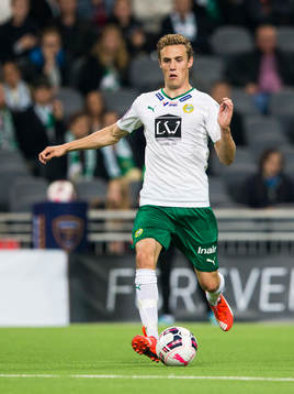 Hammarbys Fredrik Torsteinbö med bollen