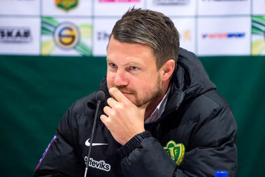 Jönköpings tränare Jimmy Thelin på presskonferensen