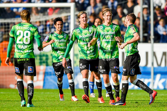 Halmstads spelare jublar