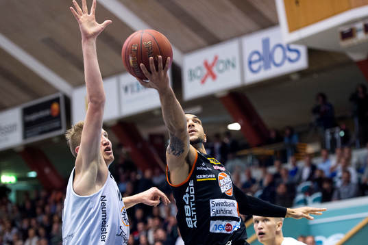 Malbas Tobias Sjöberg och Borås Omar Krayem