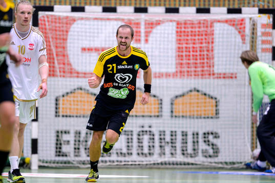 Sävehofs Tobias Albrechtson jublar