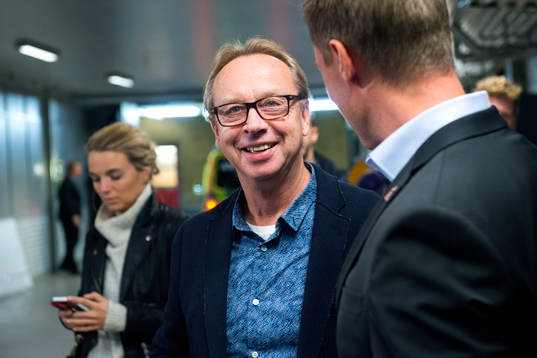 Sveriges förbundskapten Pär Mårts pratar med Frölundas