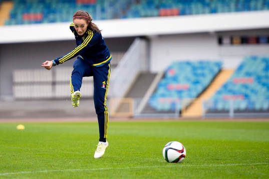 Sveriges Kosovare Asllani
