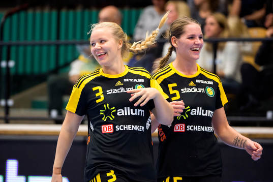 Sävehofs Emma Ekenman Fernis och Joanna Lindvall Haggren