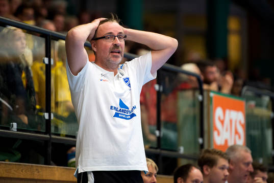 Skövdes tränare Patrik Liljestrand deppar