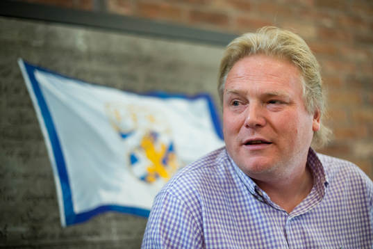 IFK Göteborgs tränare Jörgen Lennartsson blir intervjuad