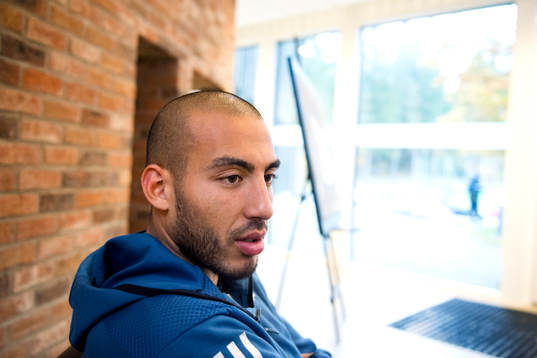 IFK Göteborgs Haitam Aleesami blir intervjuad
