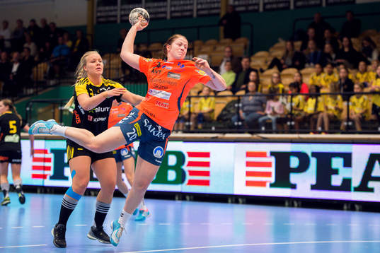 Sävehofs Emma Ekenman Fernis och Kristianstads Linnea