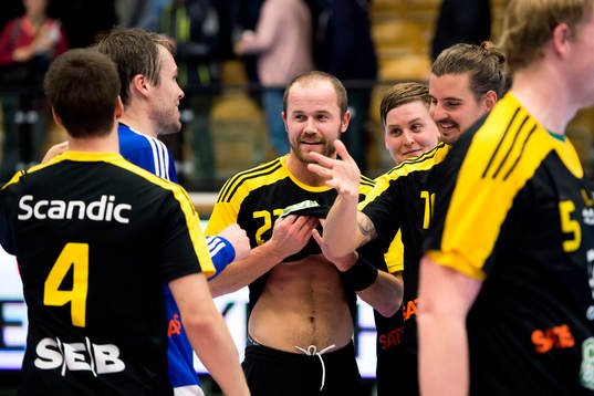Sävehofs Tobias Albrechtson jublar