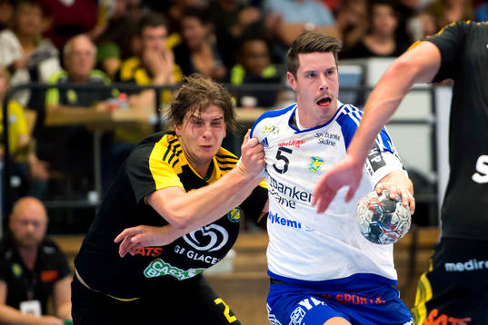 Sävehofs Olle Forsell-Schefvert och Ystads Kim Andersson