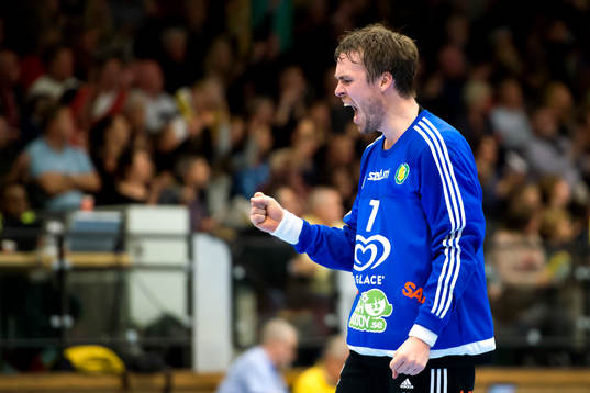 Sävehofs målvakt Per Sandström jublar