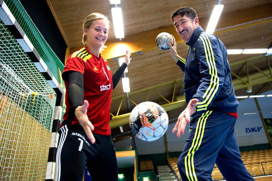 Sävehofs målvakt Johanna Bundsen och målvaktstränare