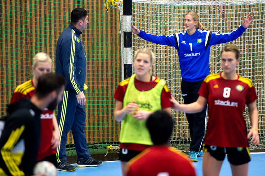 Sävehofs målvaktstränare Fikret Handan och målvakt