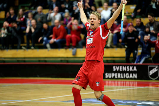 Granlos Jonas Berglund jublar